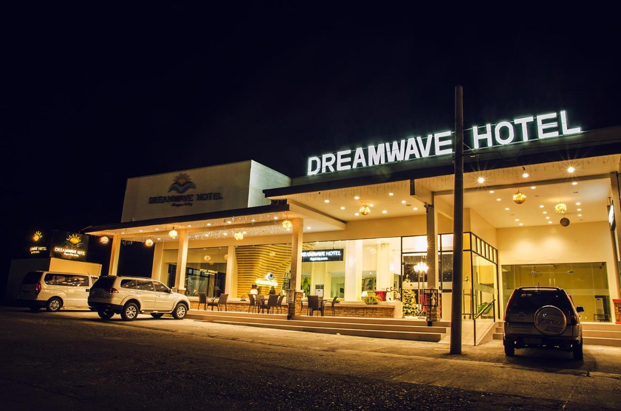 Dreamwave Hotel Ilagan Esterno foto